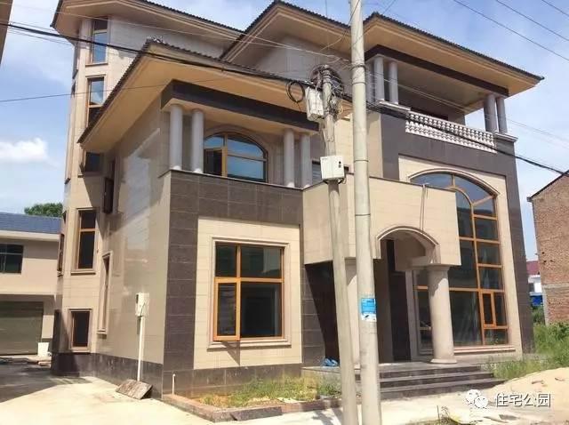 拍浙江2套临街农村别墅,主体65万,独栋这么好谁还建双拼