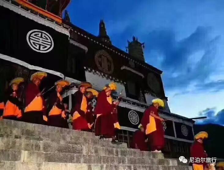 西藏雪顿节：哲蚌寺晒佛“未来佛”初次登场