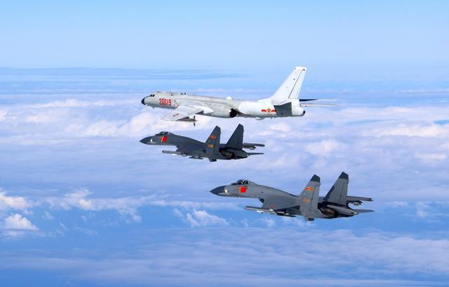 重大消息!中国轰20与歼20一同研发,最快今年首飞
