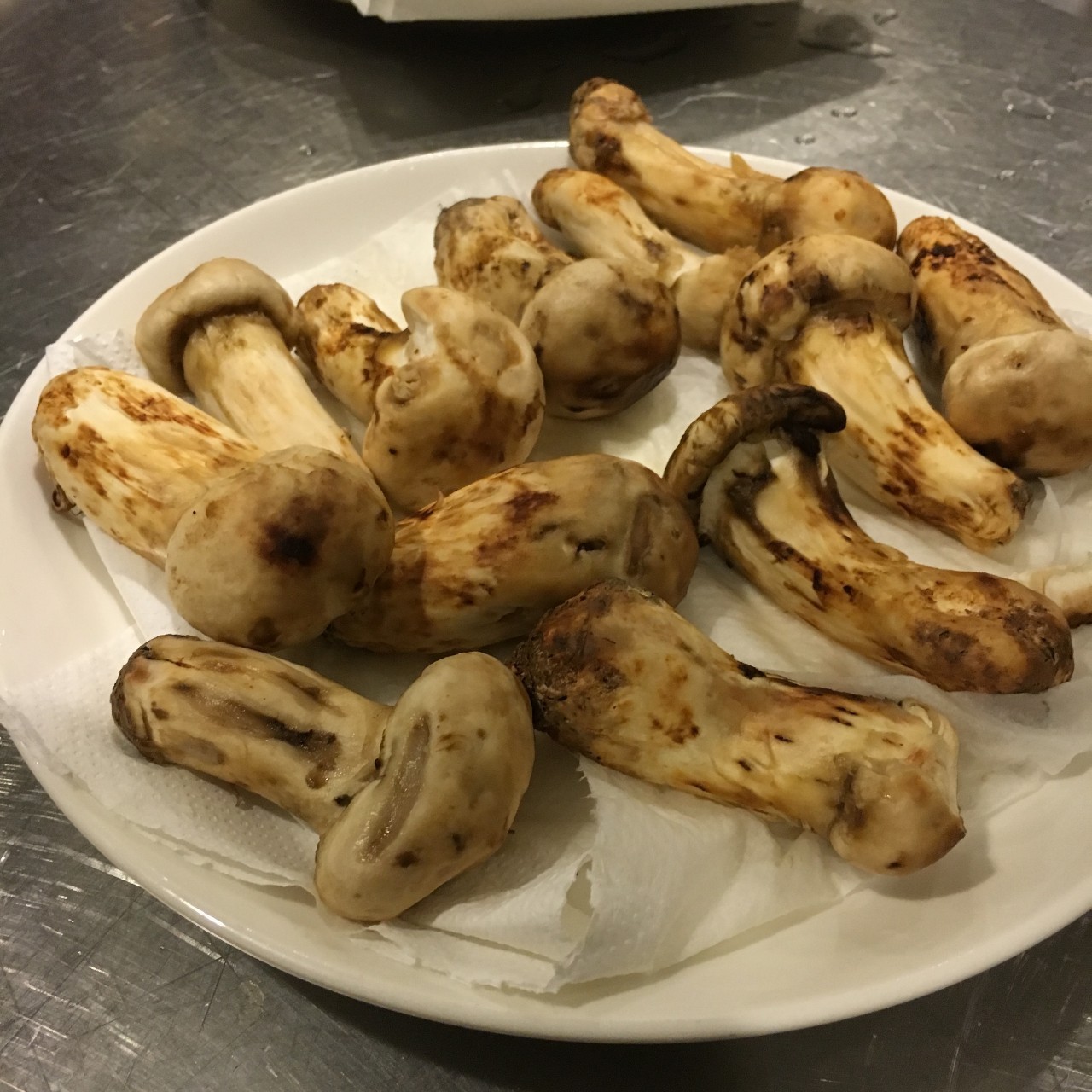 生松茸的吃法大全 EC4CC2CBFCAF096FB6FFFC55C6353C77D1D46506_size297_w1280_h1280.jpeg