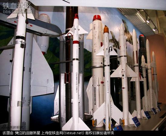 中国超级导弹亮相!可打击400公里外战机,美军直言威力太强(图4) 铁血网提醒您:点击查看大图