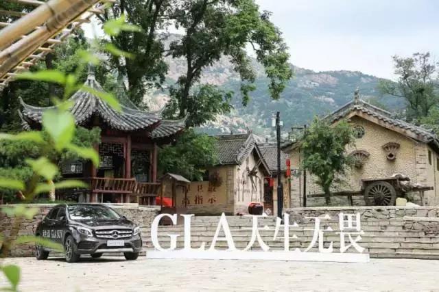 新一代梅赛德斯-奔驰GLA SUV无畏挑战，真的是城会玩！