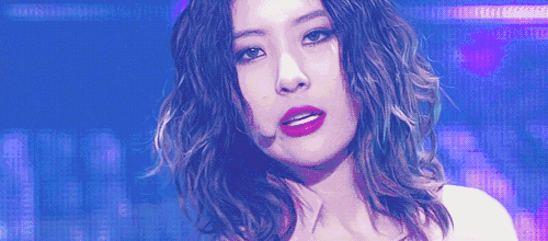 新闻客户端  2013年,宣美发表solo单曲《24小时都不够》,性感的舞姿