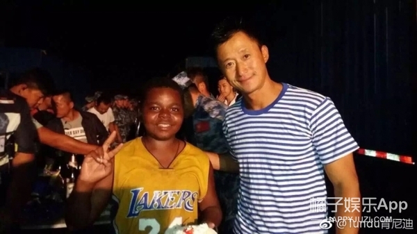 《战狼2》里的两个非洲小孩竟然都来自中国,而