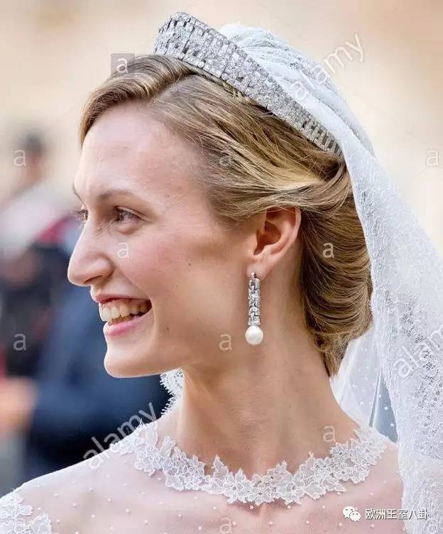 什么耳环才撑得起一场王室婚礼?