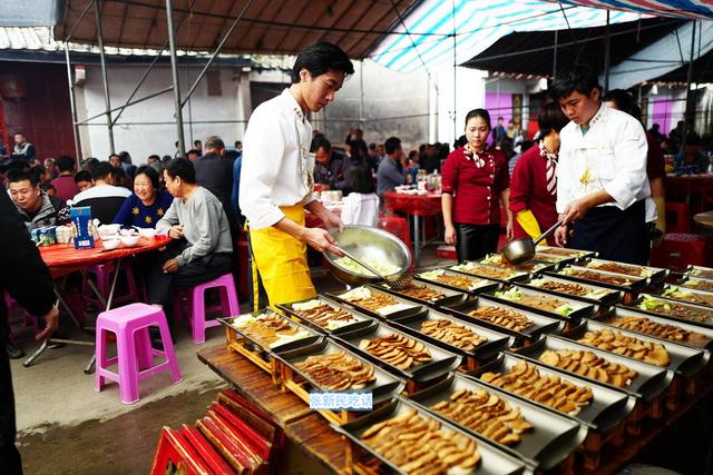 做桌厨师也风流，流传于潮汕乡间的食桌民俗和桌席美食