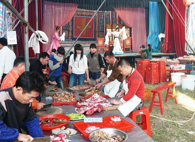 做桌厨师也风流，流传于潮汕乡间的食桌民俗和桌席美食