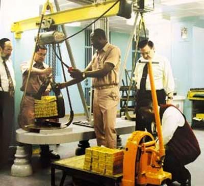 中国第一地下金库内部曝光:震撼国人(图15) 铁血网提醒您:点击查看大图