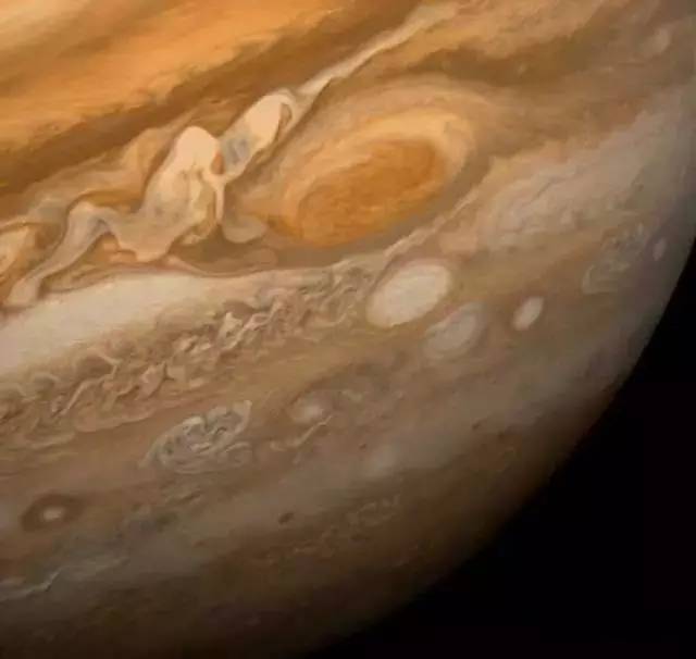 太空艺术 | 当木星遇到艺术家，大红斑会怎么想？