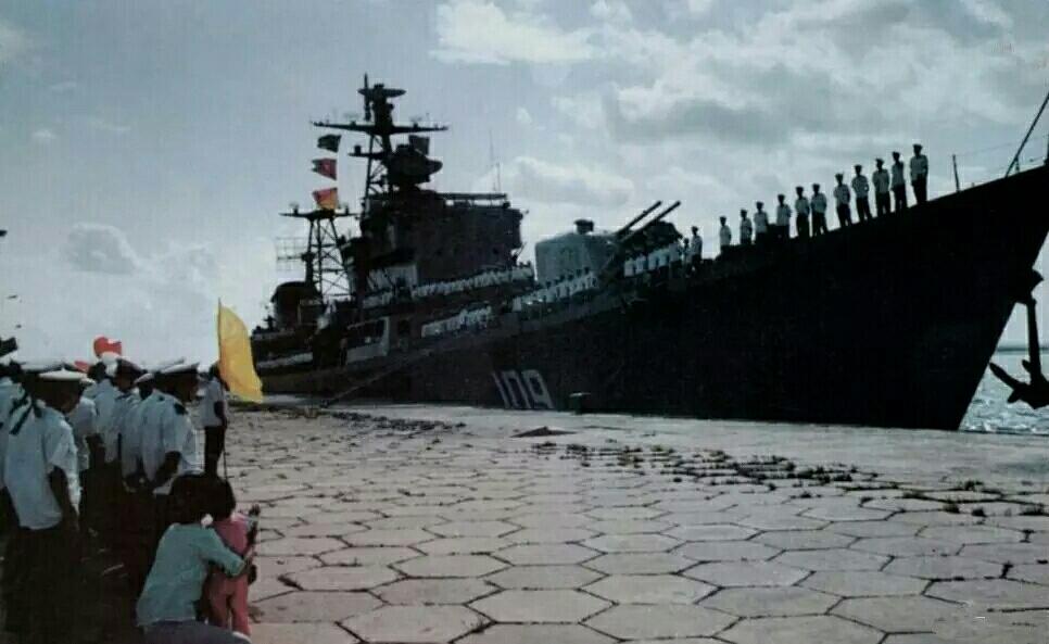 中国海军051型驱逐舰   来源：当代海军
