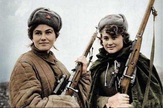 二战苏联女兵钟爱穿裙子打仗,结果下场很惨