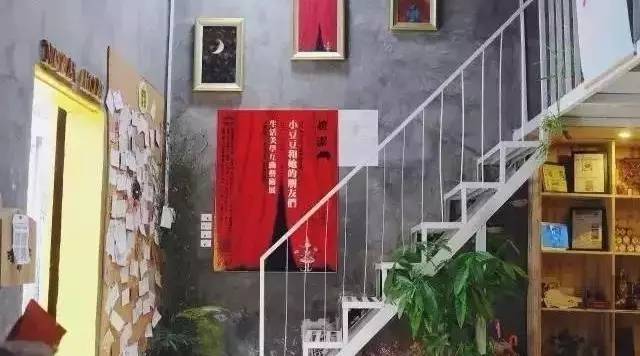 他花60万爆改出租屋，却免费给陌生人住，24小时不关灯、不关门，温暖了整座城市_凤凰资讯