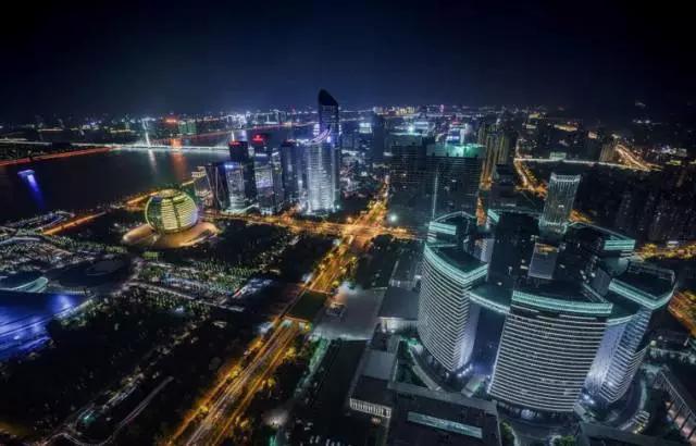 白领工资高达8000元、主城面积超上海,下一个