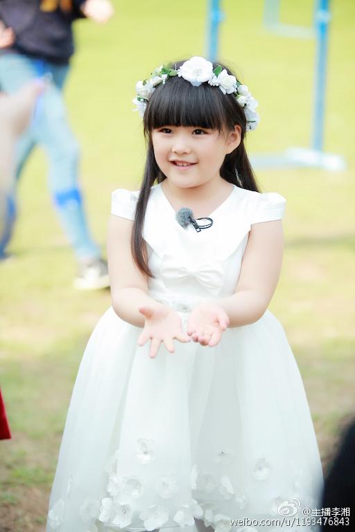 李湘把王诗龄肚子上打了马赛克,网友秒懂其中原因