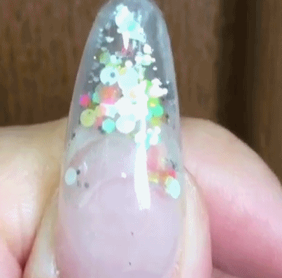 这么这么可爱的水族箱美甲,当然是最适合美少女的了!