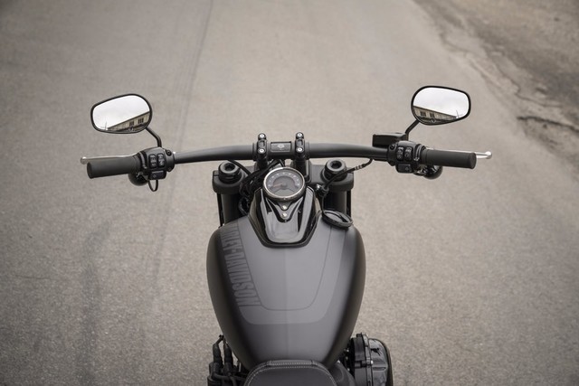 推翻旧有设计 哈雷Softail旧貌换新颜 