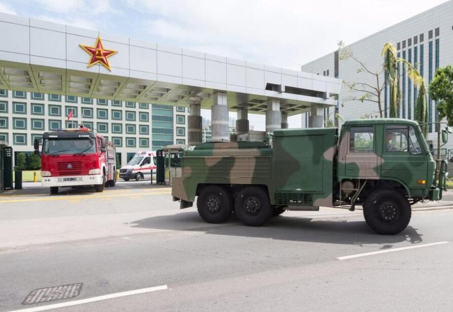 解放军驻澳门部队首次参与救灾 感动市民