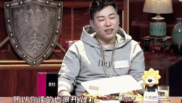 胡彦斌表面上在支持郑爽的新书,但能从他的言语里能感受到一些尴尬和