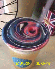 搞笑gif图:修车师傅也是一种高危职业!