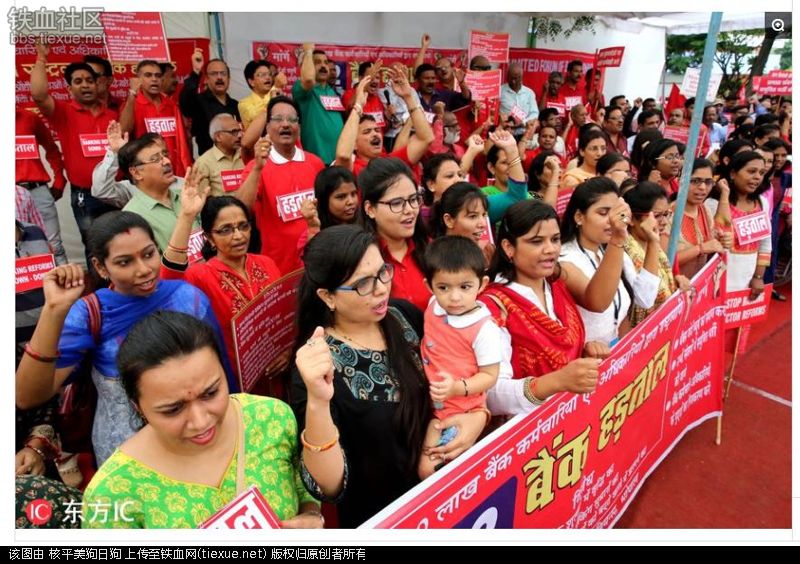 印度又爆发内乱了!印度多地完全瘫痪!(图5) 铁血网提醒您:点击查看大图
