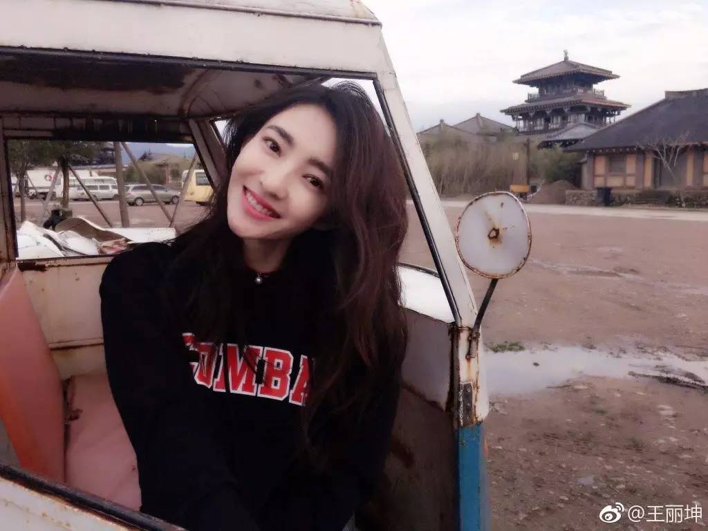 你和“素颜女神”间的距离居然只有这二十几块钱？……_手机凤凰网, image size:1024x768