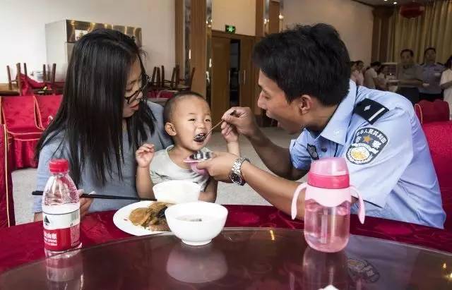 【暖心】一封寄给民警家属的邀请函~