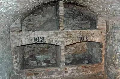 鬼影疑云:苏格兰爱丁堡城堡闹鬼事件