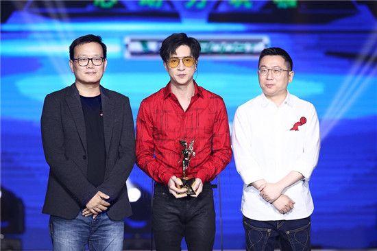 2017亚洲新歌榜，薛之谦周笔畅成最大赢家