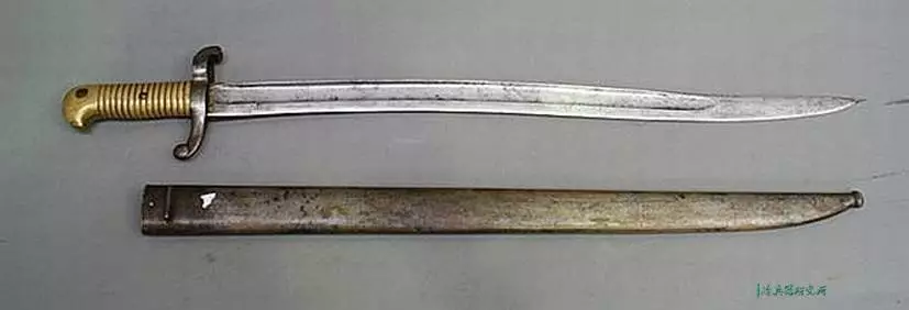 日本刺刀的祖宗?源自亚特坎弯刀的法国1866型