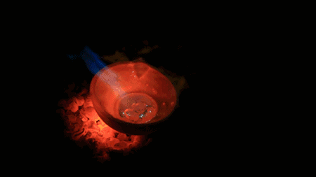在月光之城,他造了一座