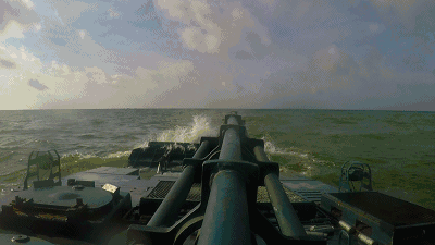 海军陆战队组织濒海实战化训练,10余种作战装备亮相