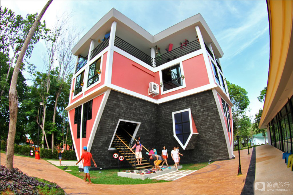 upside-down-house.jpg