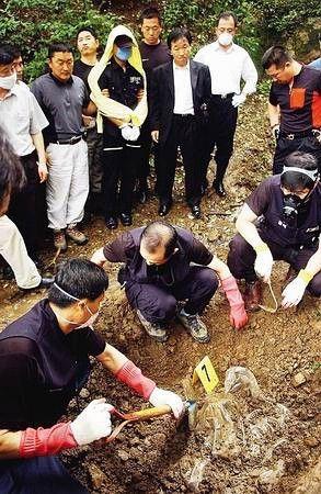 他是韩国史上最残忍杀人魔 埋的尸体一排排编号…(组图) - 6