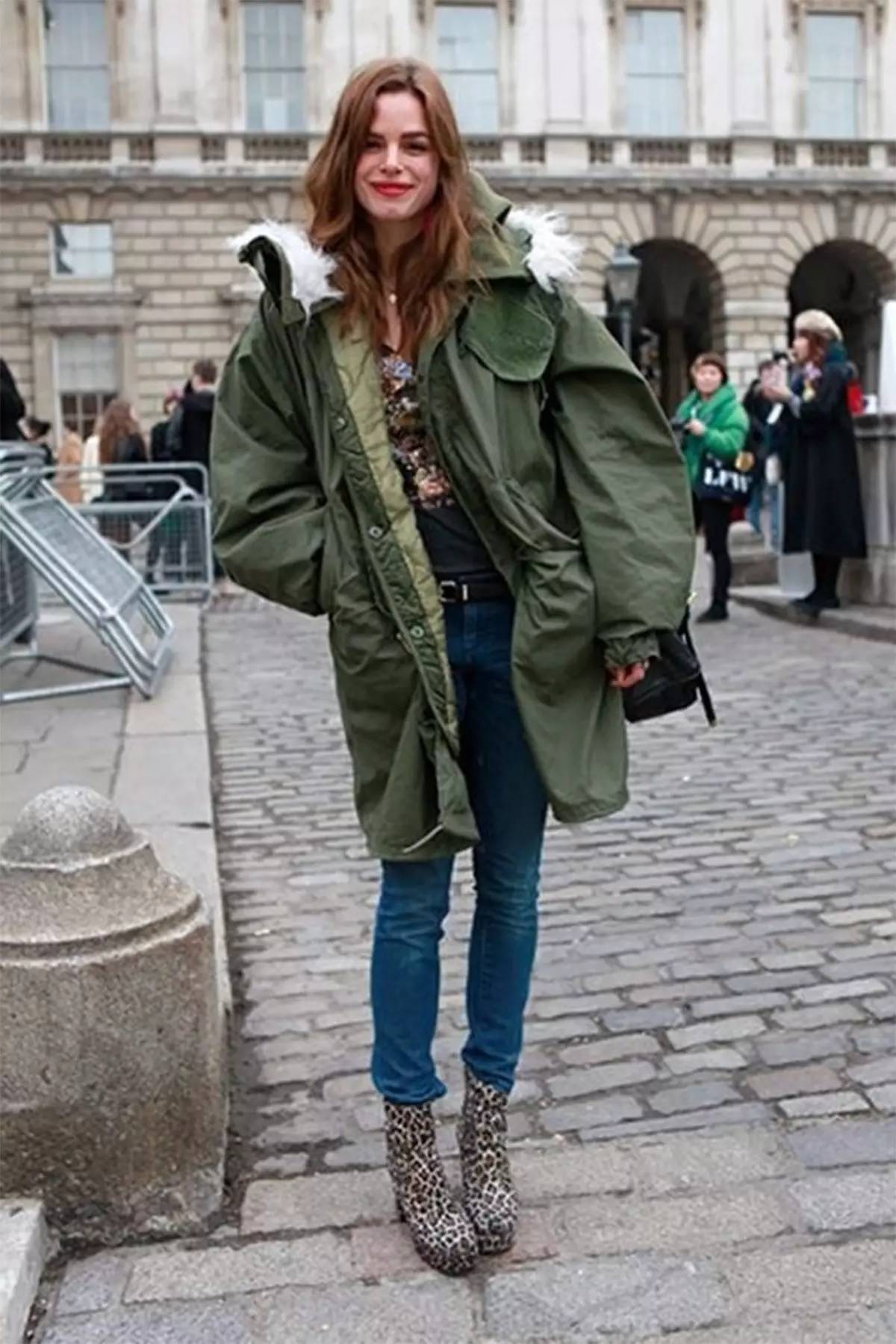 我想找一个军装 Girl 做女朋友。