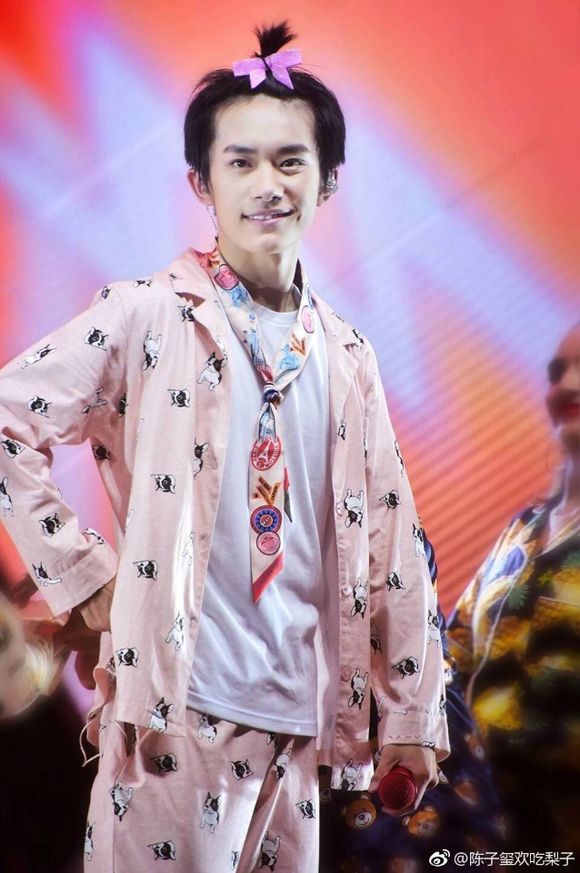 四字弟弟看来真的没有走红的命