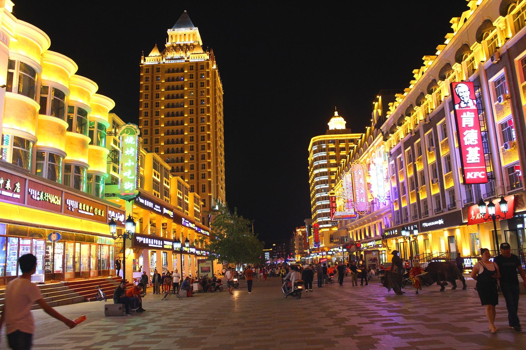 满洲里之夜,和俄罗斯美女一起在璀璨夜景中迷美女秀真实图片