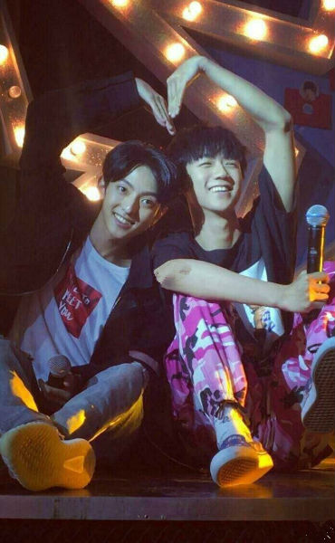 孟子坤赵天宇酷狗狂发糖 节目现场奉献"第一次"_娱乐频道_凤凰网