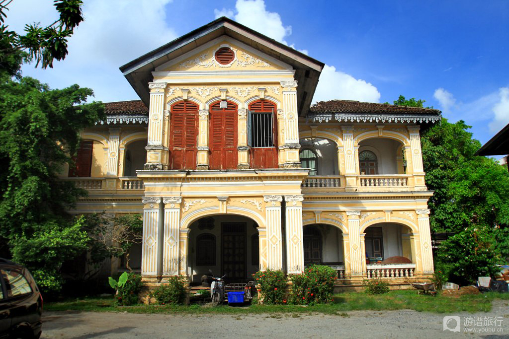 old-mansion.jpg