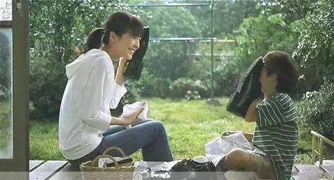 感人爱情故事解说 B4994A2AA161AA1D43C7201A183A02CA4EE6EC25_size28_w480_h259.jpeg