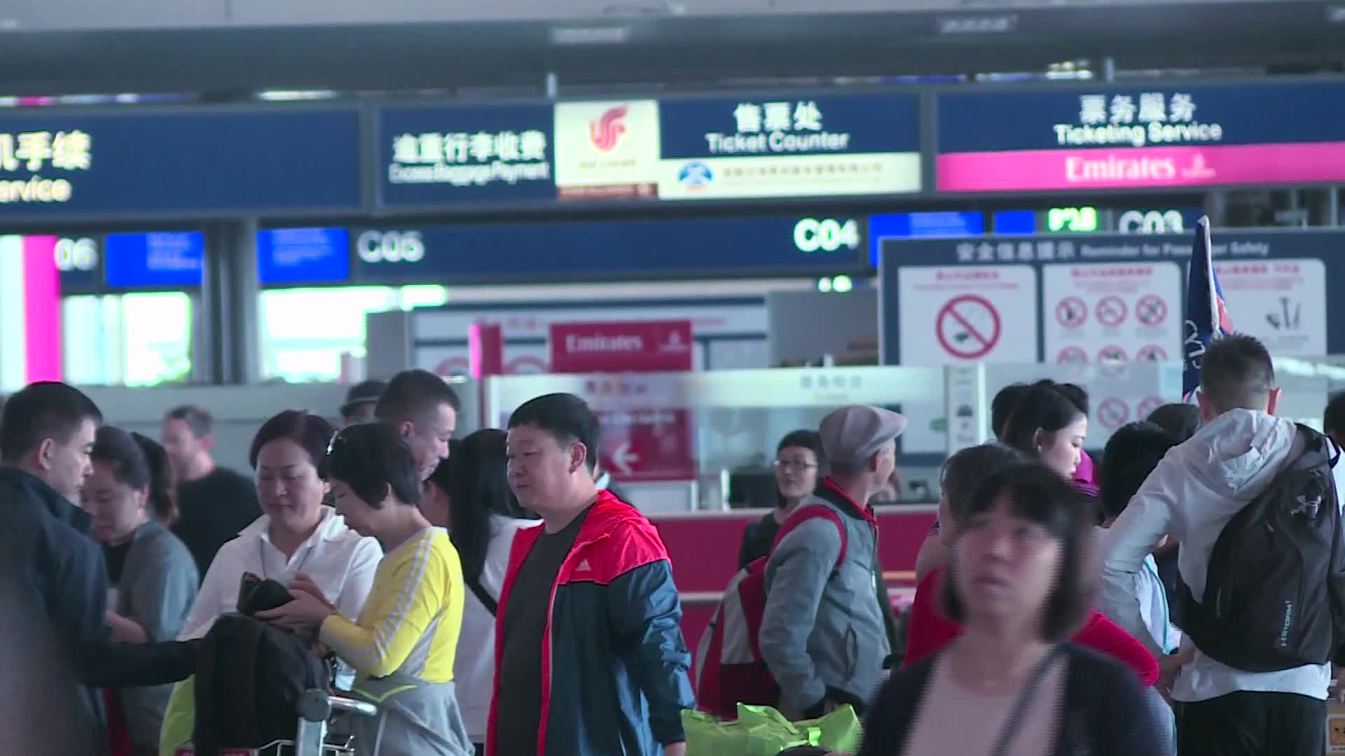 俯瞰北京首都国际机场，我国唯一年旅客吞吐量超过1亿人次的机场