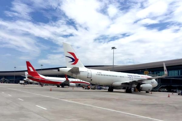 东航顺利转场重庆江北机场T3航站楼_凤凰资讯