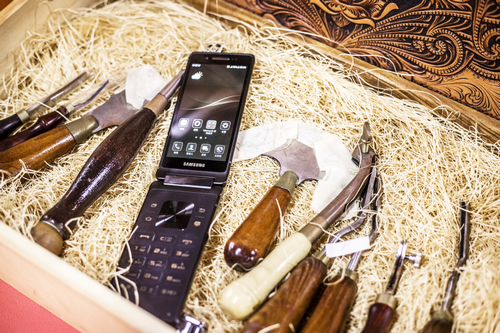 疾風(fēng)知勁草，三星領(lǐng)世旗艦8的“鋼鐵”是怎樣煉成的