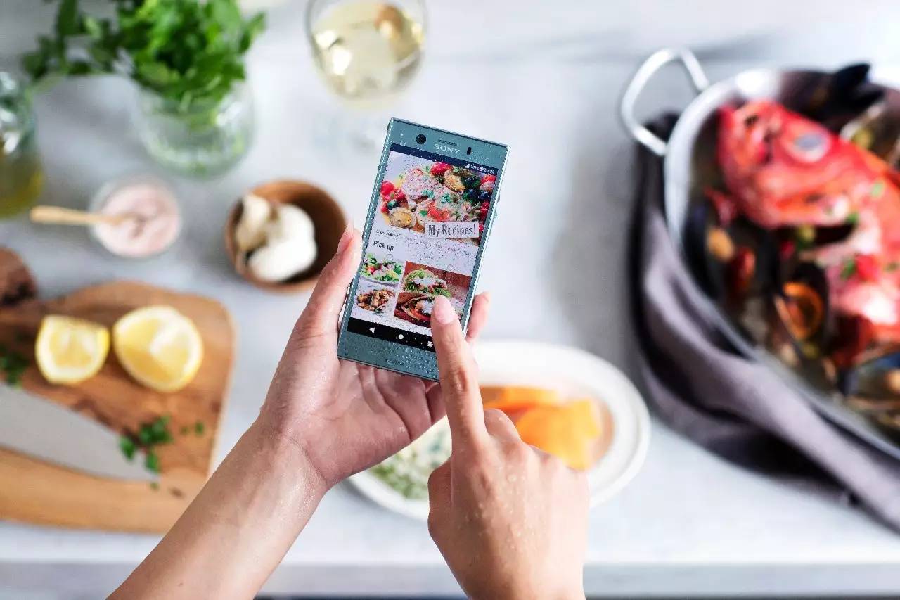 索尼发大招!一天狂推n件神器:新旗舰配拍照黑