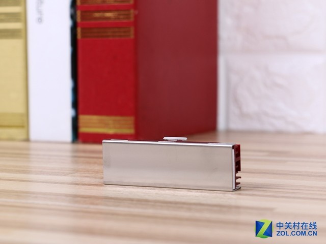 超强散热 影驰铁甲战将240GB SSD评测 