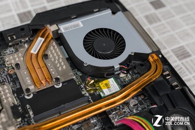 十热管风冷旗帜 微星GT75VR旗舰本评测