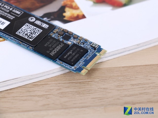 超强散热 影驰铁甲战将240GB SSD评测 