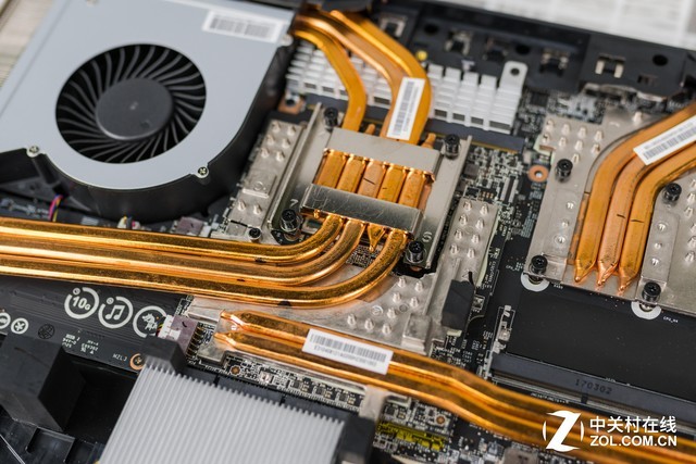 十热管风冷旗帜 微星GT75VR旗舰本评测