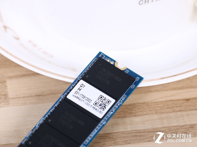 超强散热 影驰铁甲战将240GB SSD评测 