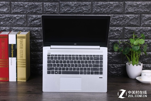 MX150配满血8代酷睿 惠普战66笔电评测 