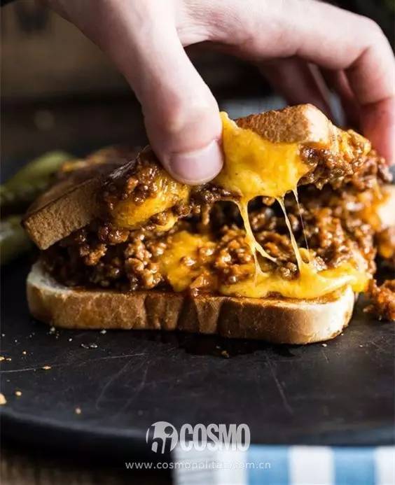 OMG | 我们试吃了500大卡的垃圾食品,结果健康